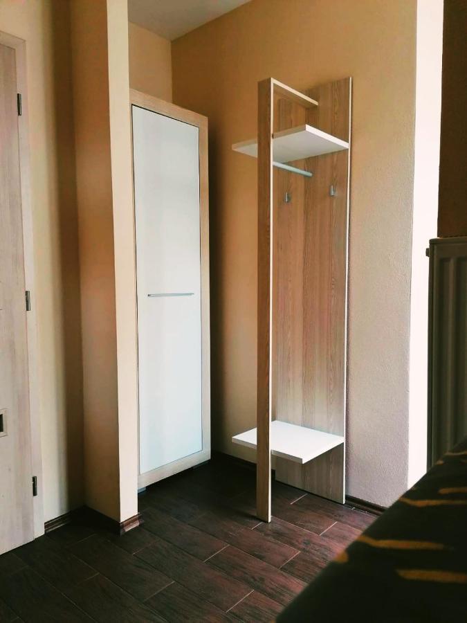 Apartmany Pri Auparku ปิเอชตานี ภายนอก รูปภาพ