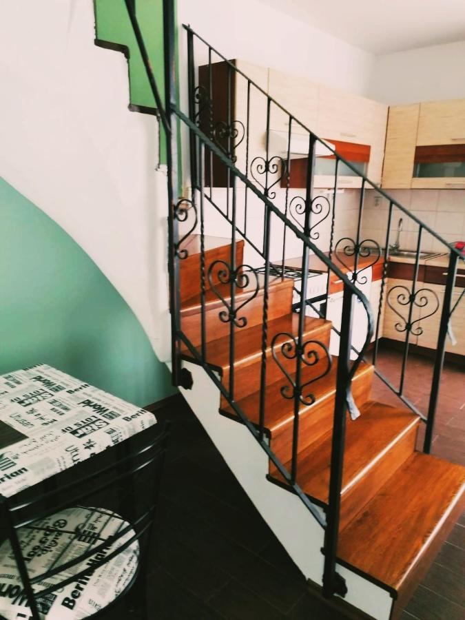 Apartmany Pri Auparku ปิเอชตานี ภายนอก รูปภาพ
